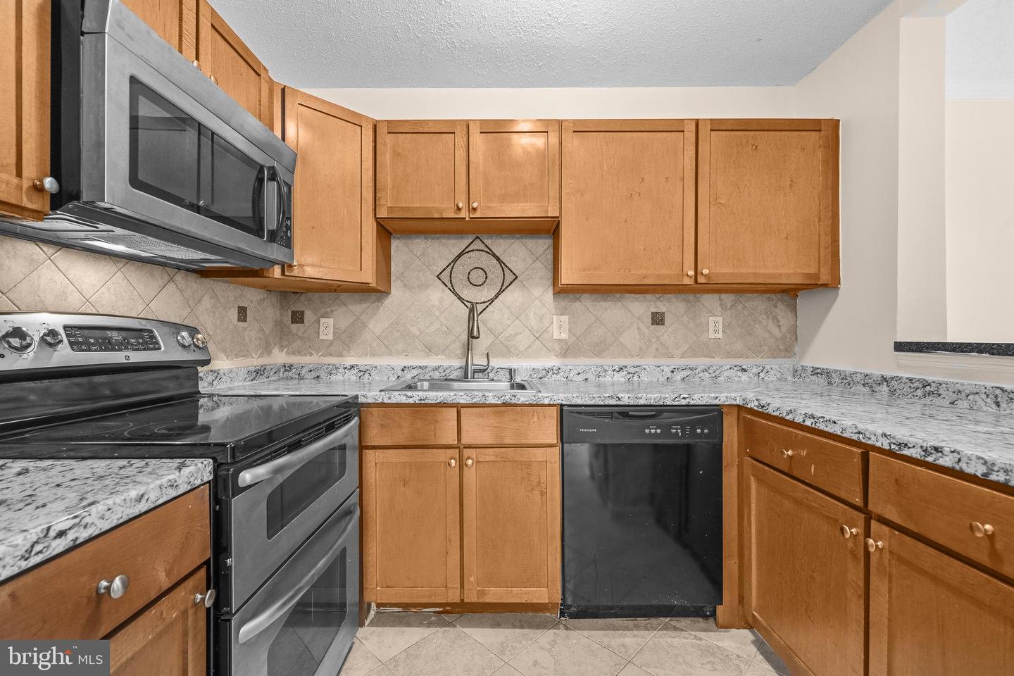 11444 Herefordshire Way Property Photo 9