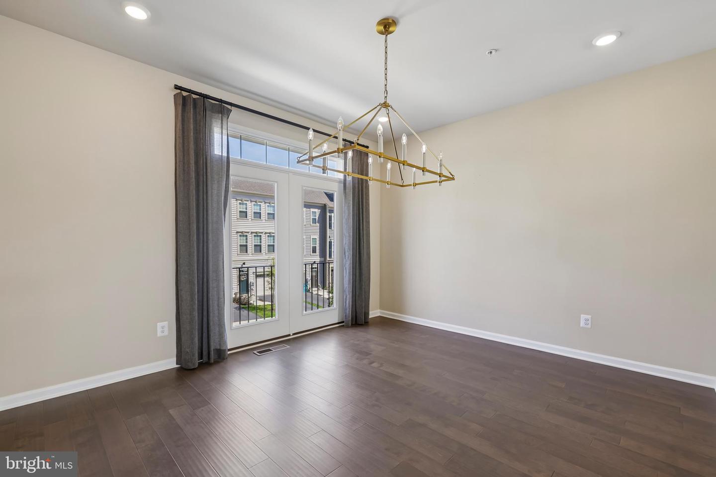 26401 Sir Jamie Ter Property Photo 4