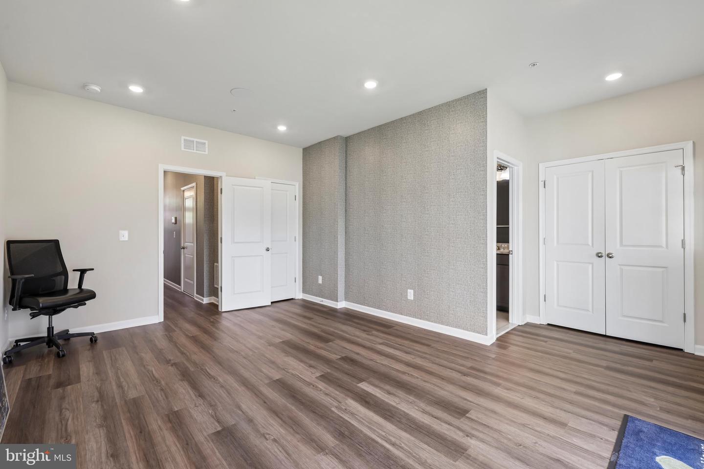 26401 Sir Jamie Ter Property Photo 38