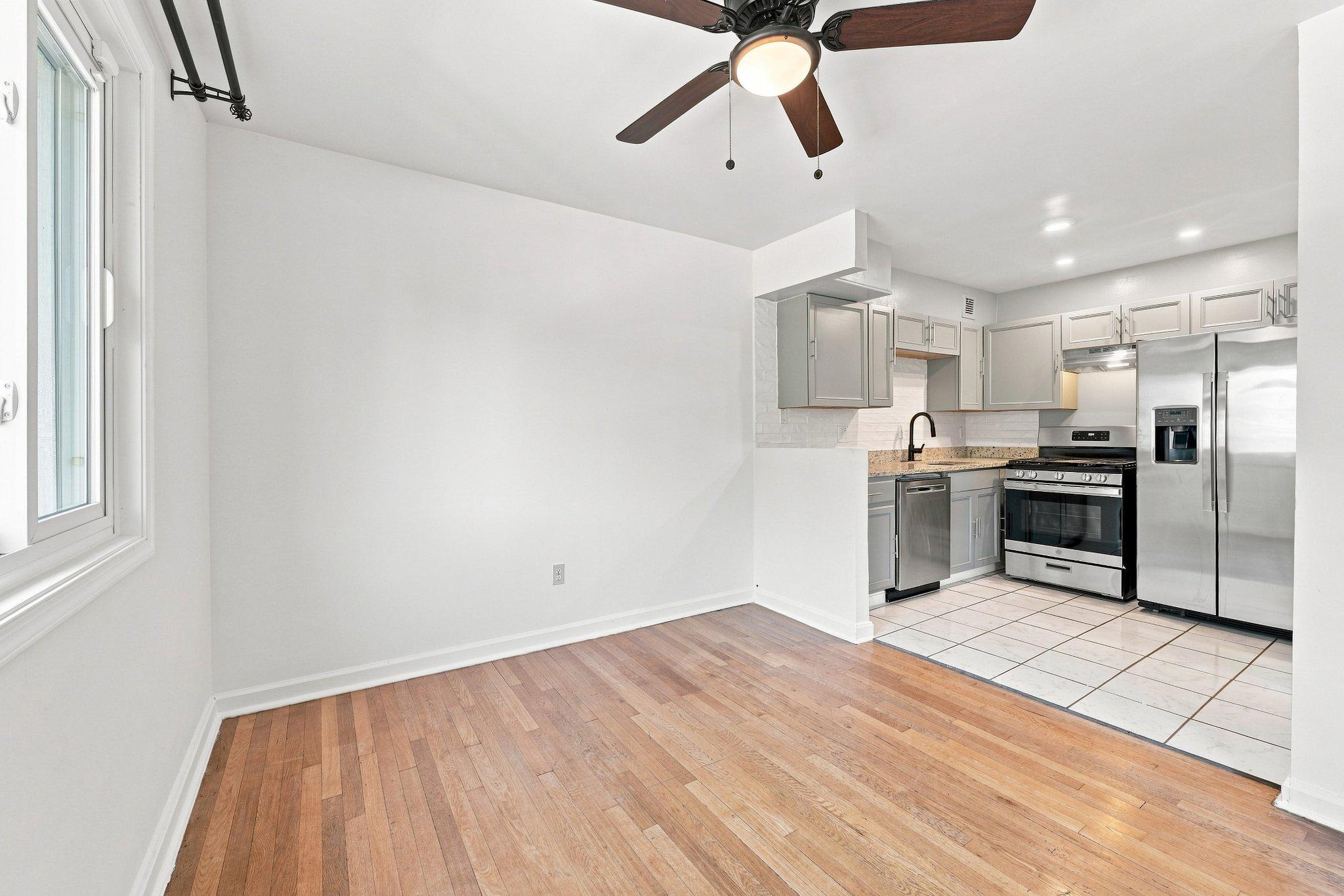 95 E Wayne Ave #212 Property Photo 8