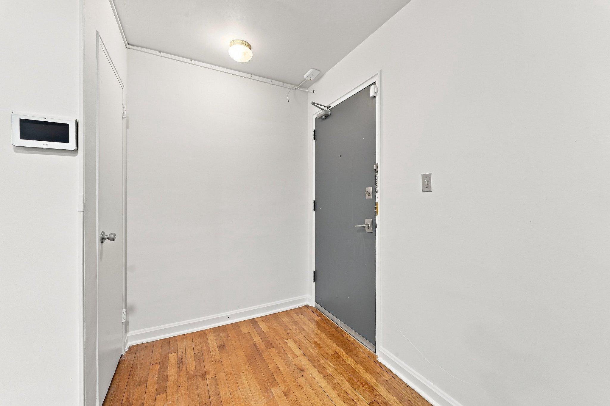 95 E Wayne Ave #212 Property Photo 21