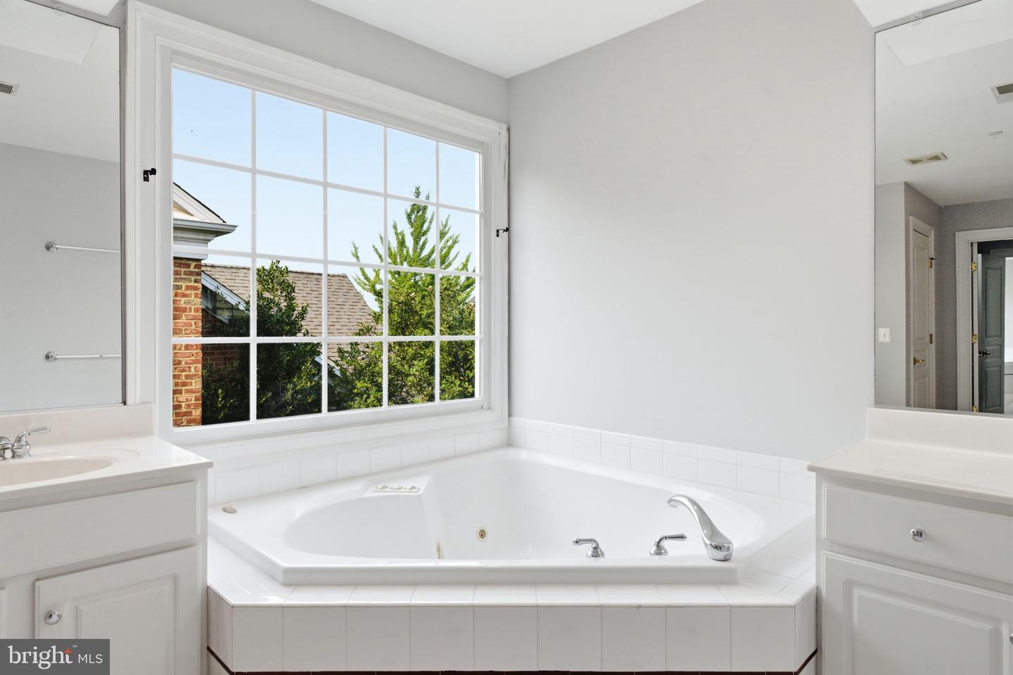 101 Jersey Ln Property Photo 32