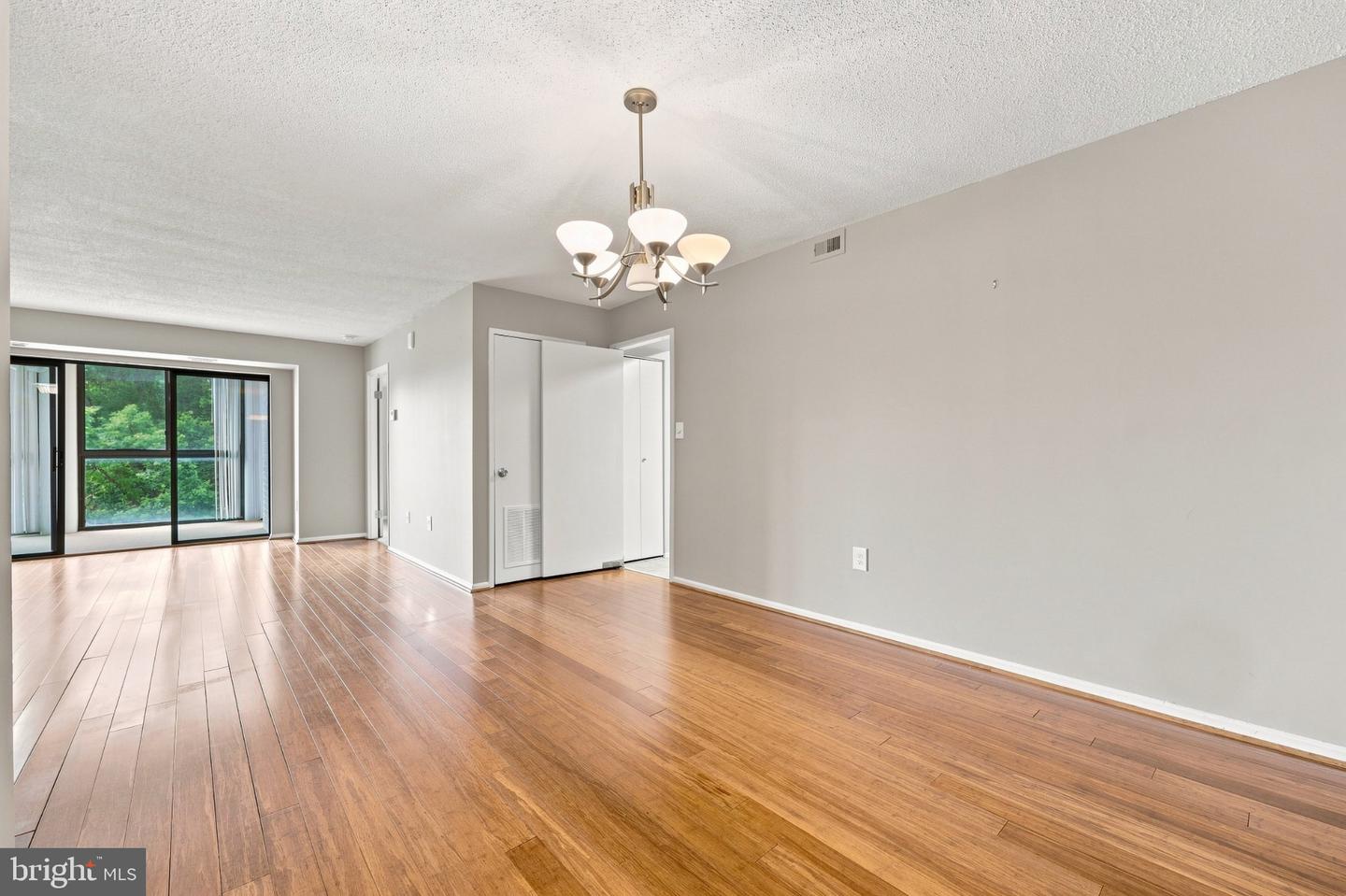 15107 Interlachen Dr #2-415 Property Photo 3