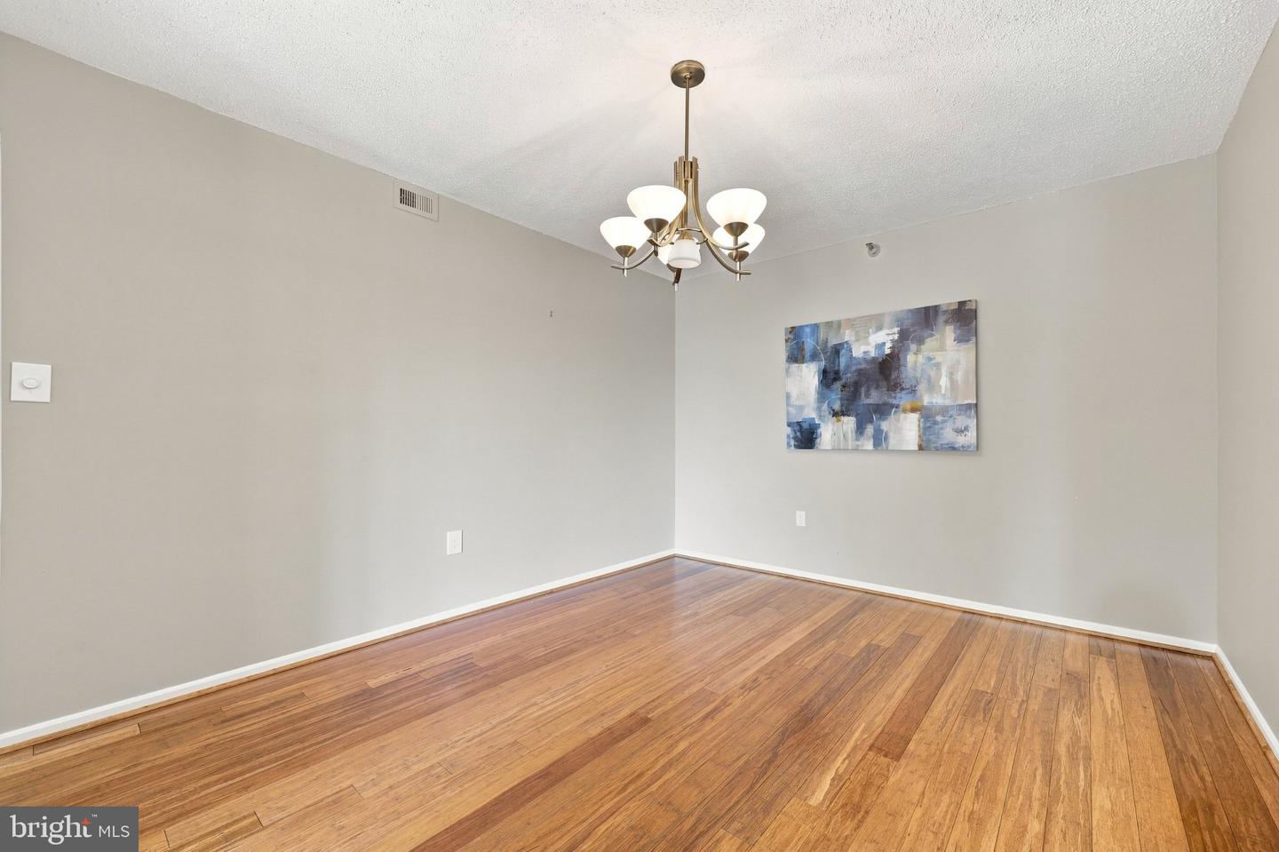 15107 Interlachen Dr #2-415 Property Photo 5