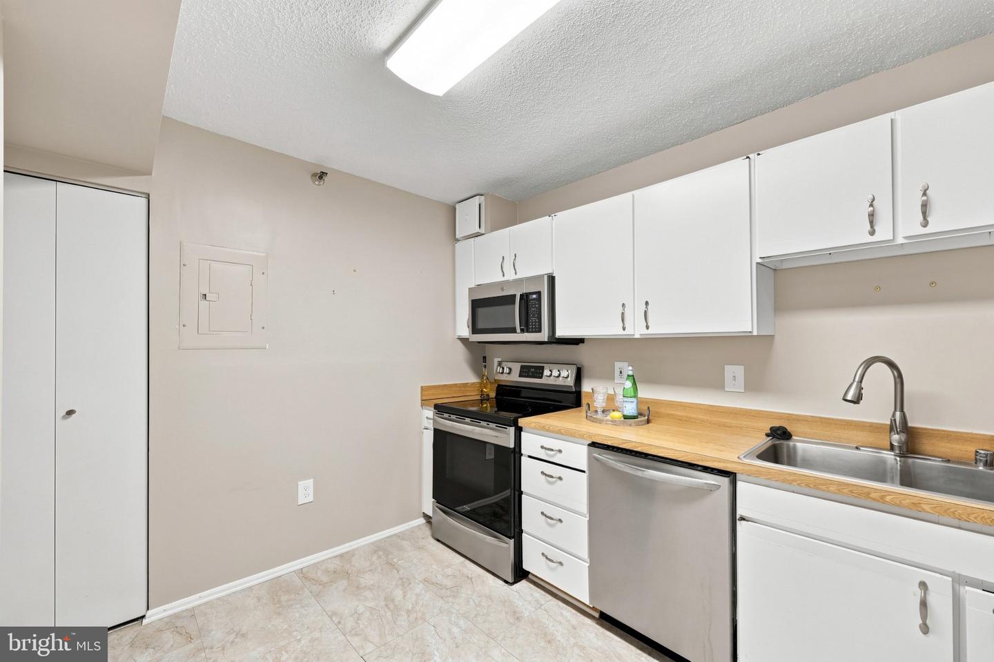 15107 Interlachen Dr #2-415 Property Photo 11