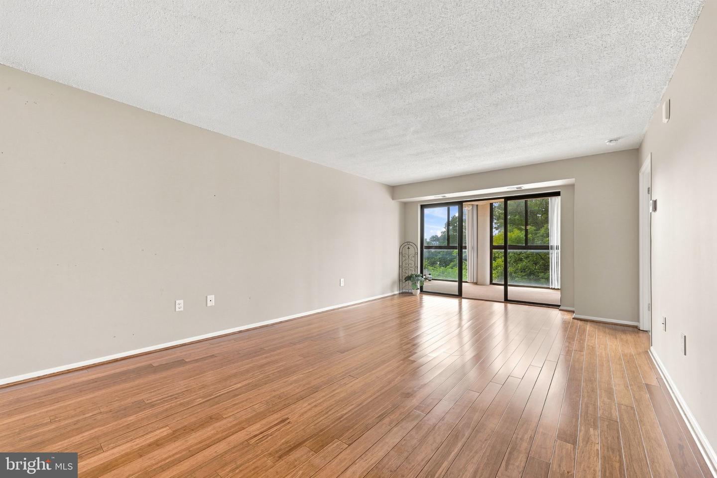 15107 Interlachen Dr #2-415 Property Photo 13