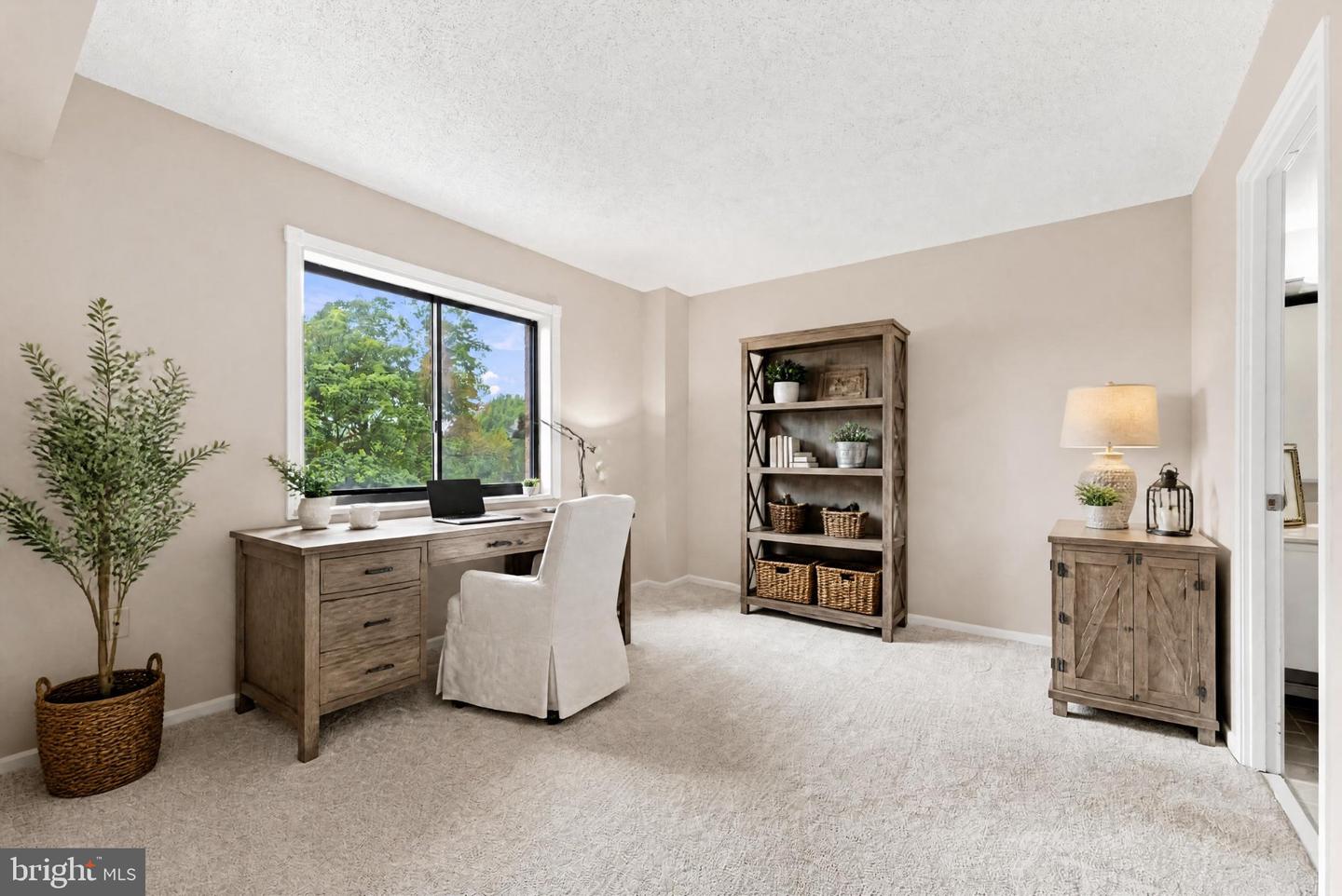 15107 Interlachen Dr #2-415 Property Photo 14
