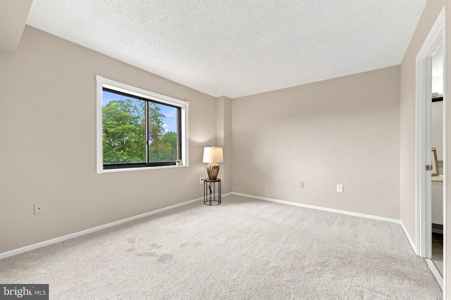15107 Interlachen Dr #2-415 Property Photo 15
