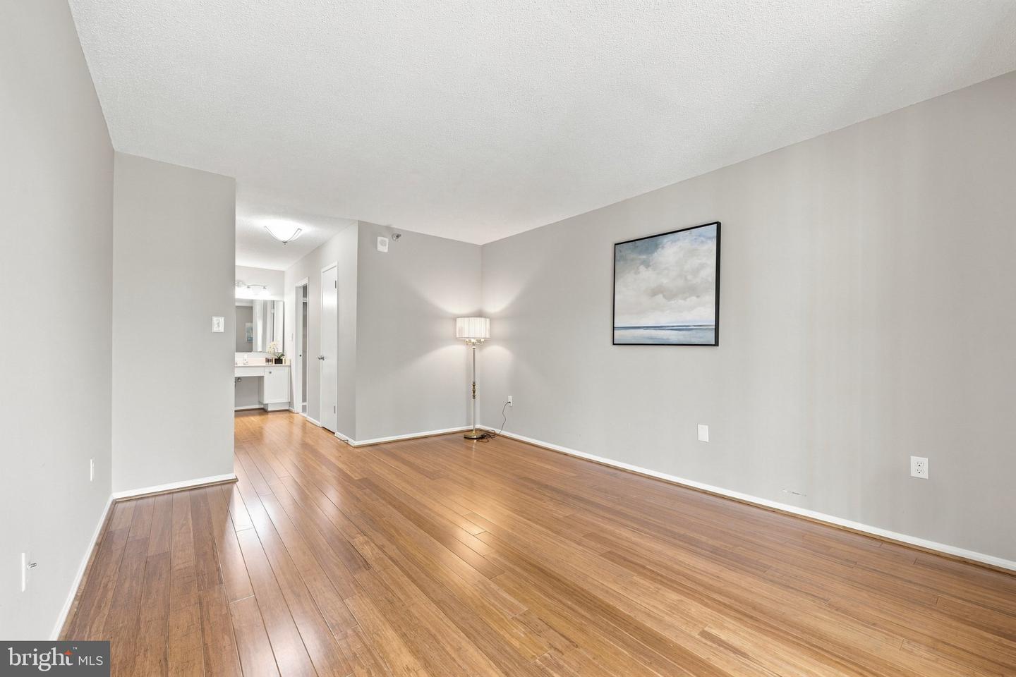 15107 Interlachen Dr #2-415 Property Photo 19