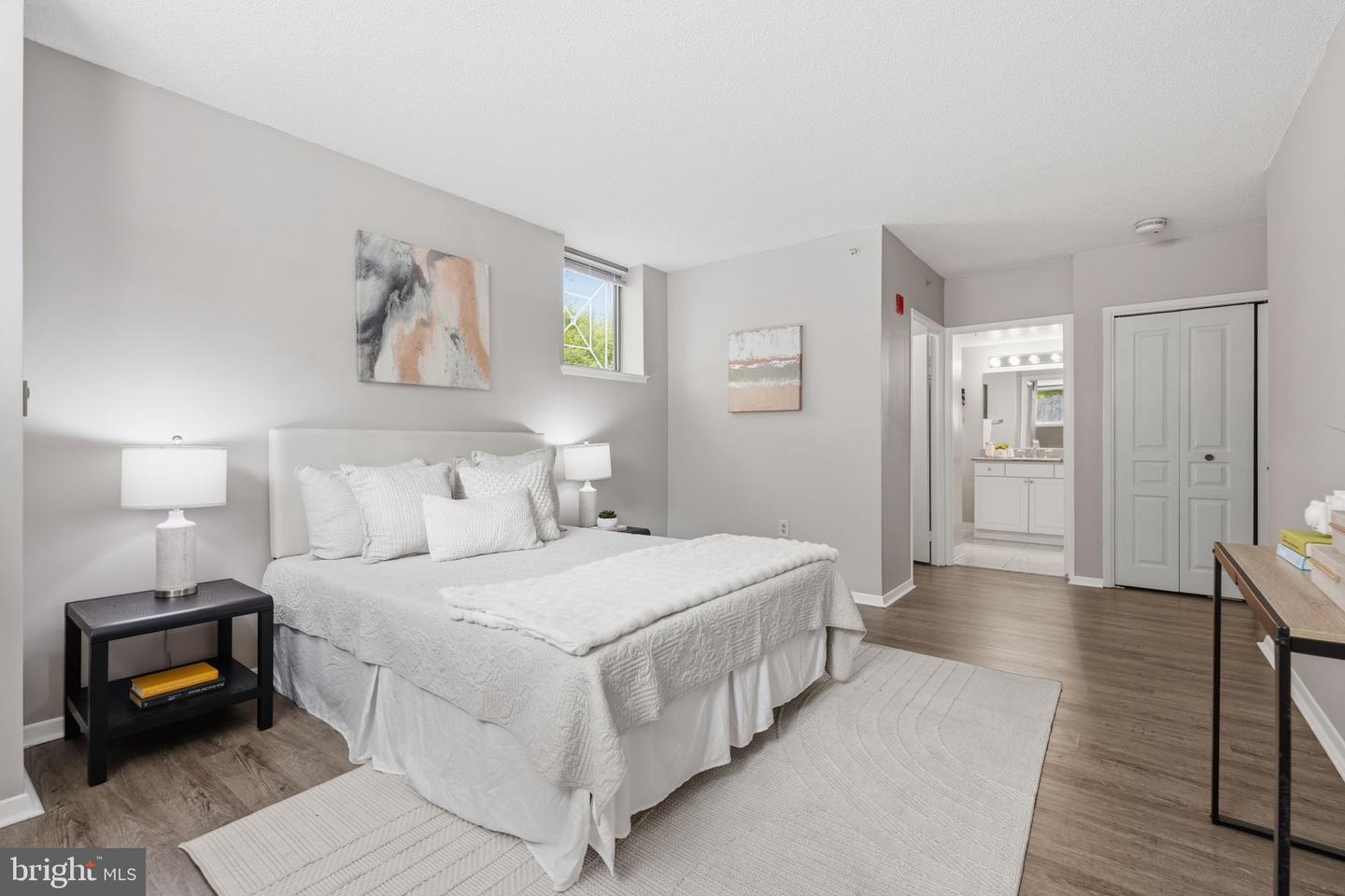 7111 Woodmont Ave #106 Property Photo 13