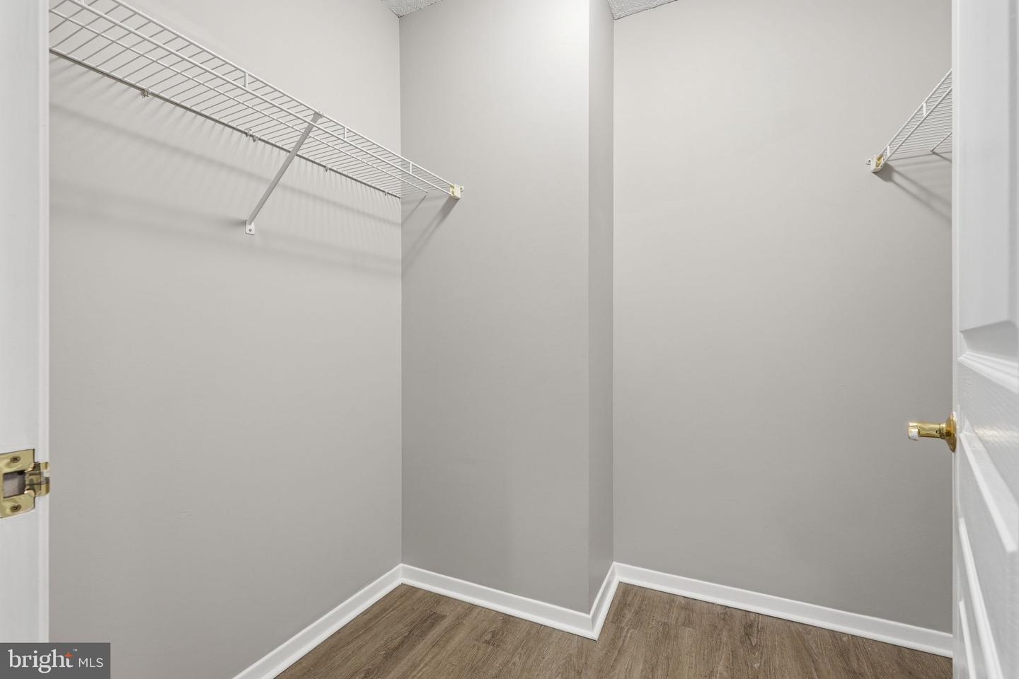 7111 Woodmont Ave #106 Property Photo 14