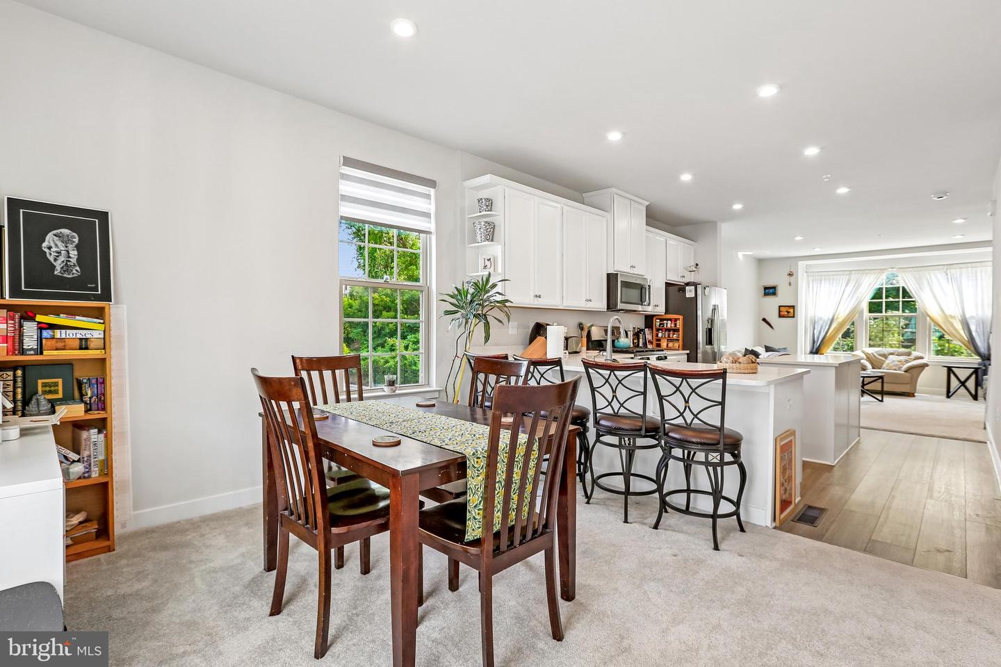 9810 Posterity Ln Property Photo 14