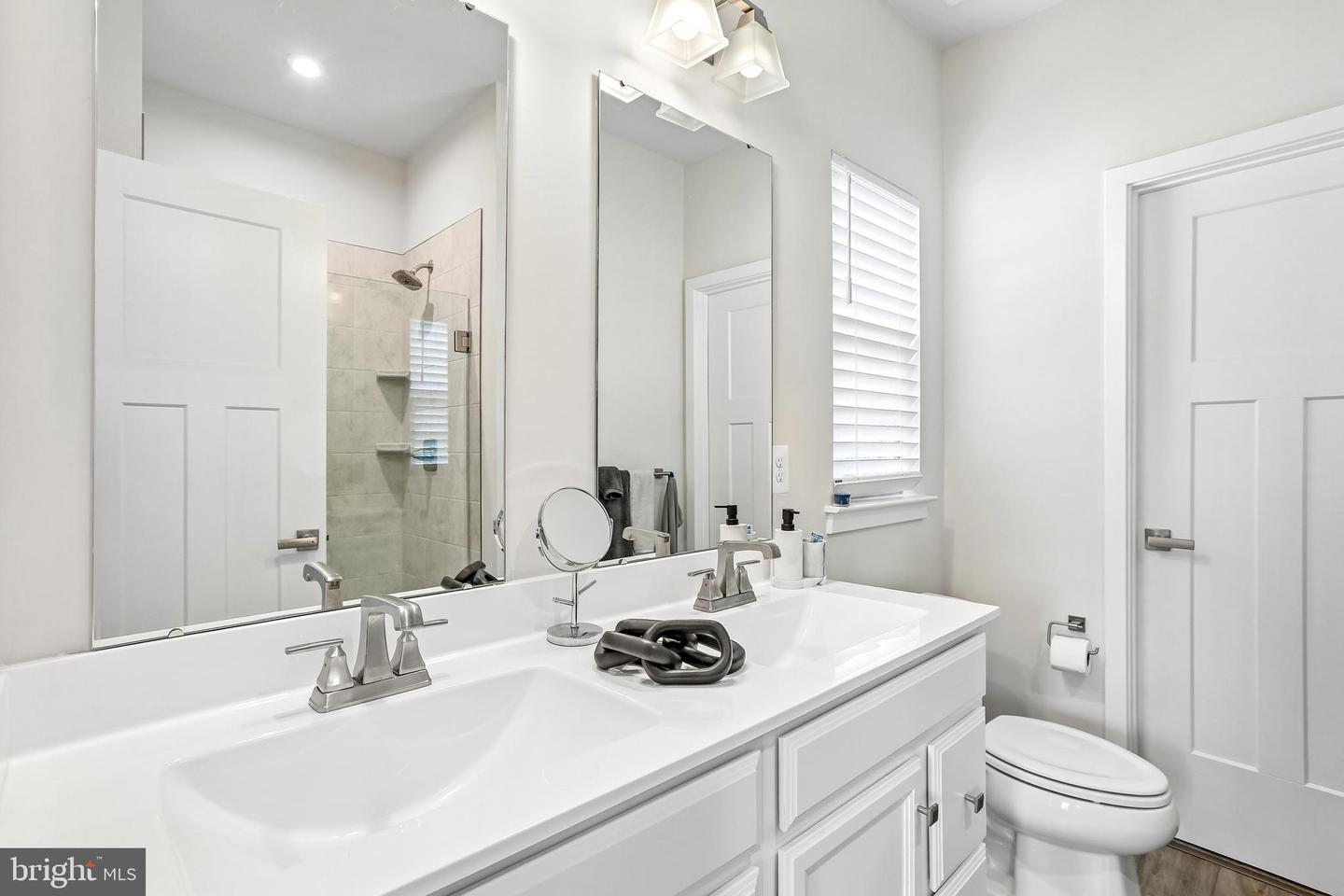 9810 Posterity Ln Property Photo 29
