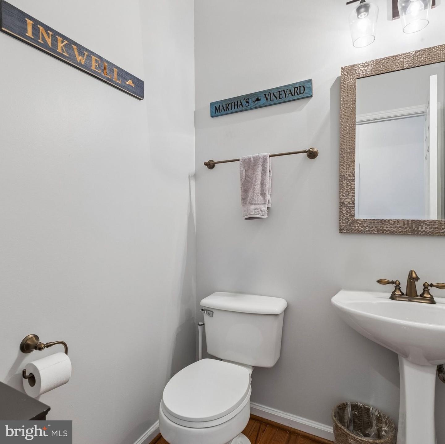 8 Winding Oak Ct Property Photo 12