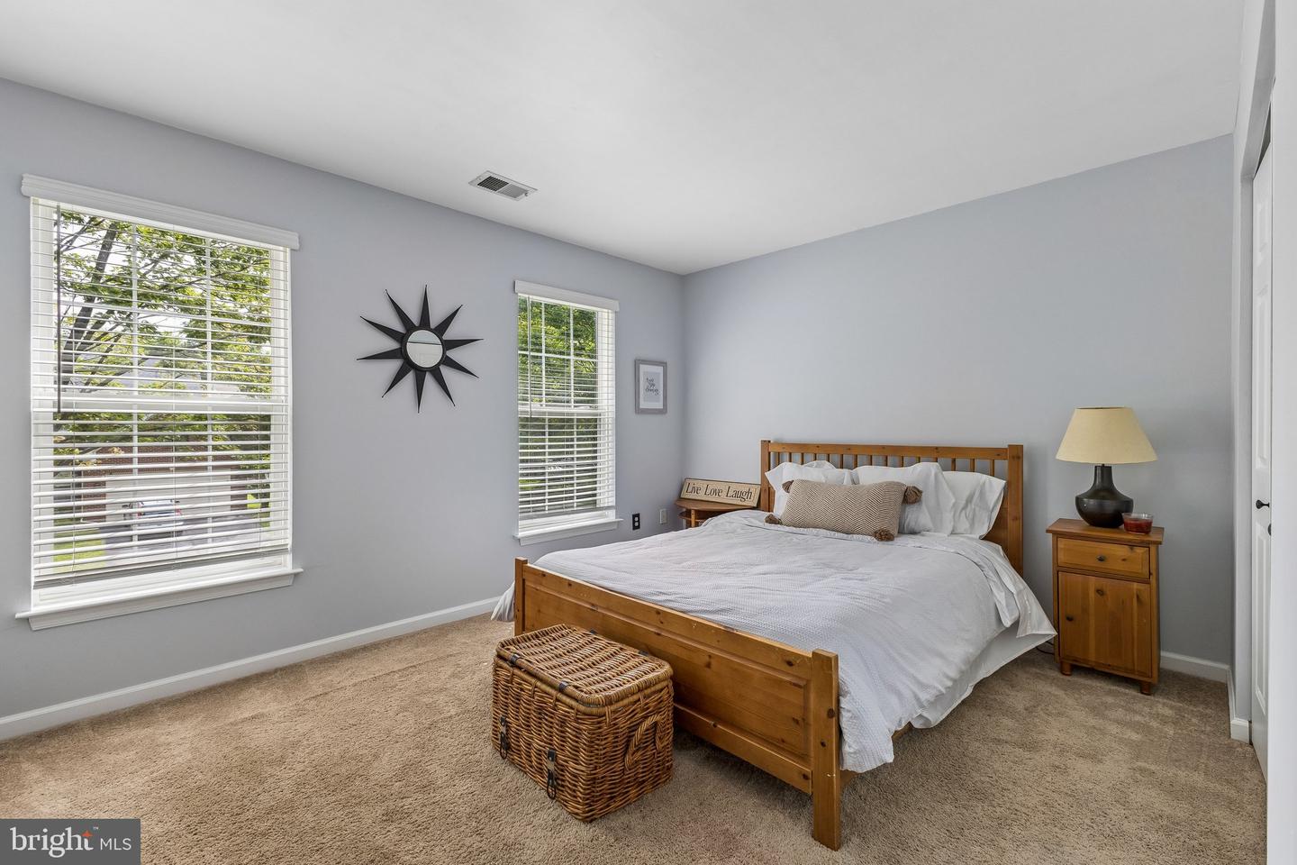 8 Winding Oak Ct Property Photo 23