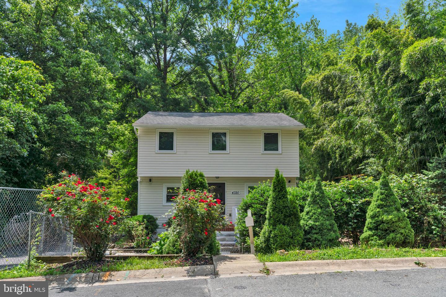 4320 Ivy Glen Rd Property Photo 3