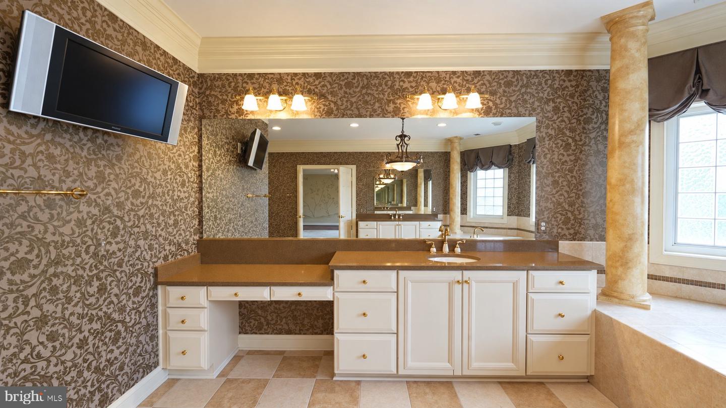 12600 Hill Creek Ln Property Photo 41