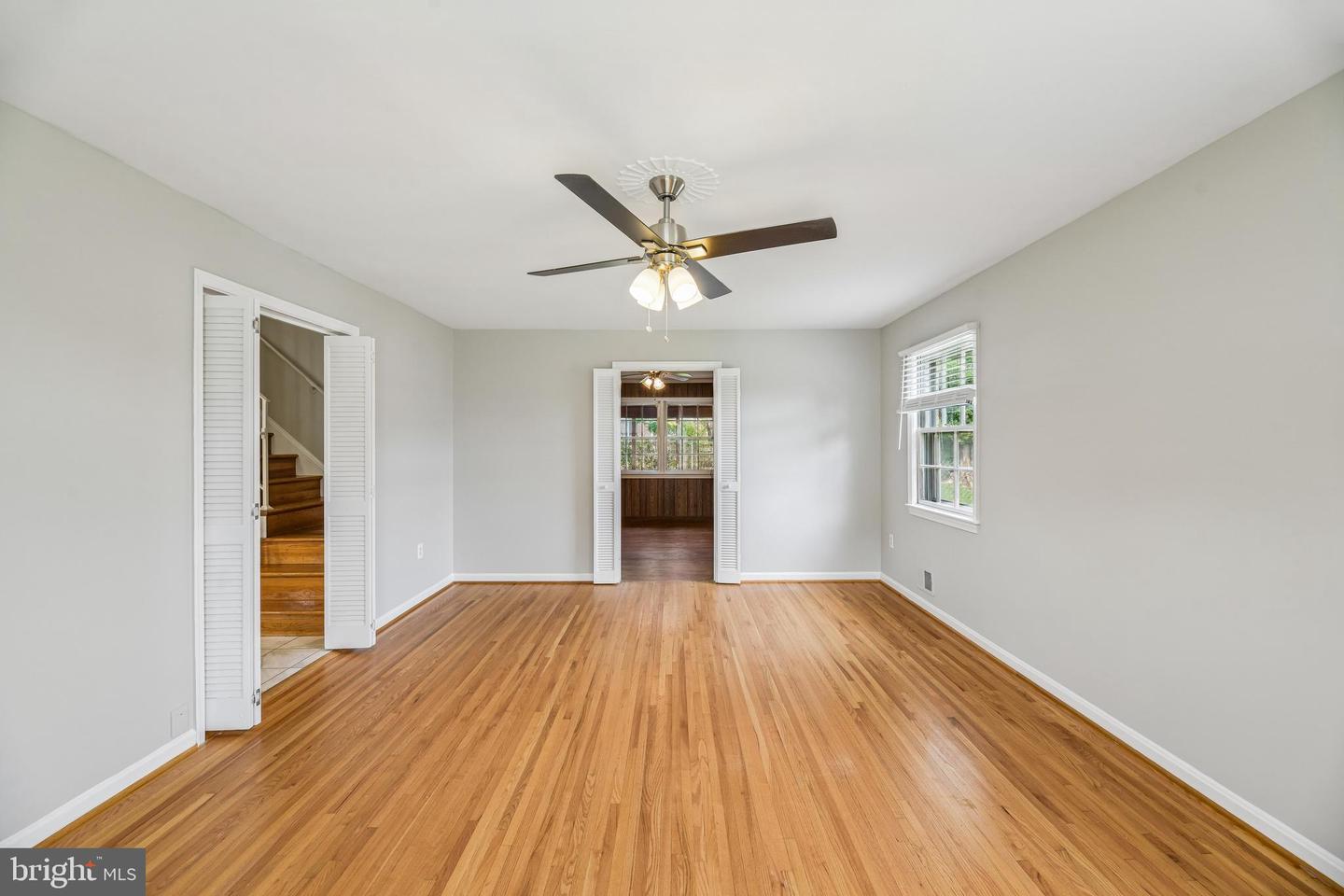 8839 Tuckerman Ln Property Photo 12