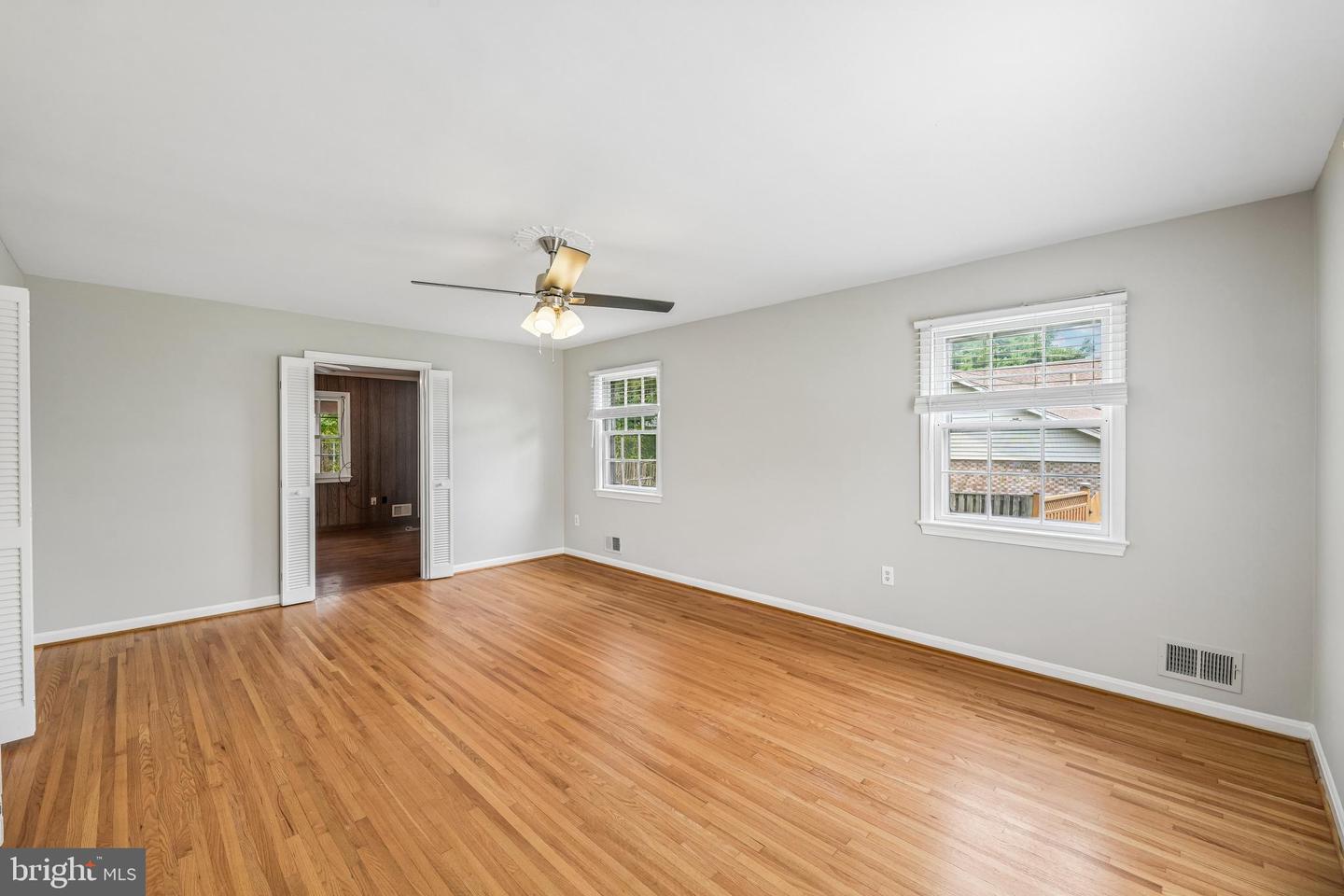 8839 Tuckerman Ln Property Photo 14