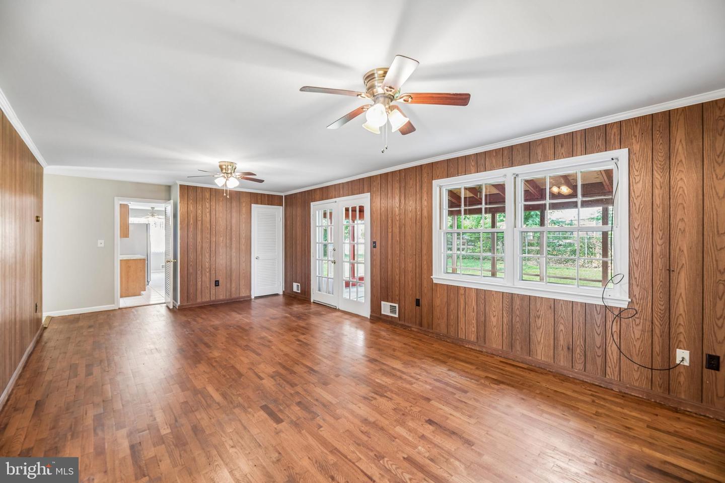 8839 Tuckerman Ln Property Photo 23