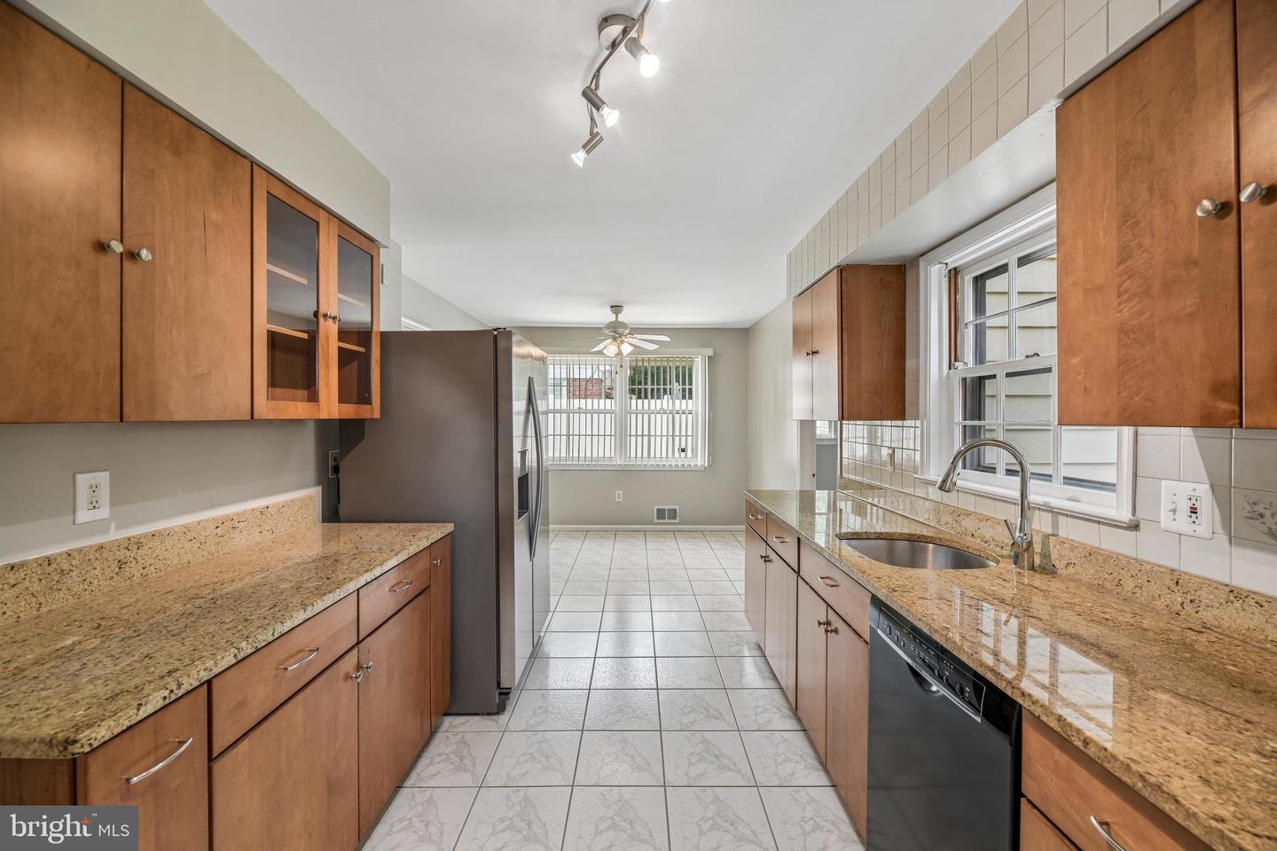 8839 Tuckerman Ln Property Photo 27