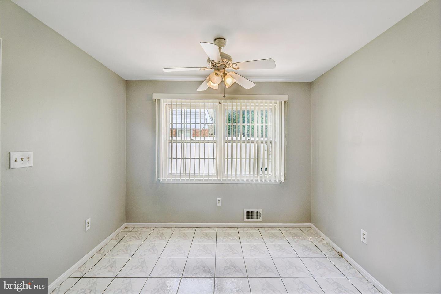 8839 Tuckerman Ln Property Photo 32