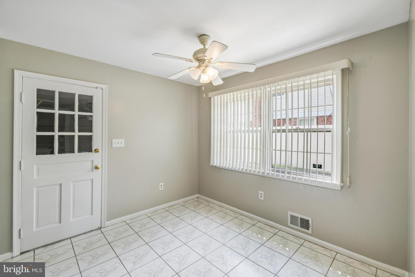 8839 Tuckerman Ln Property Photo 33