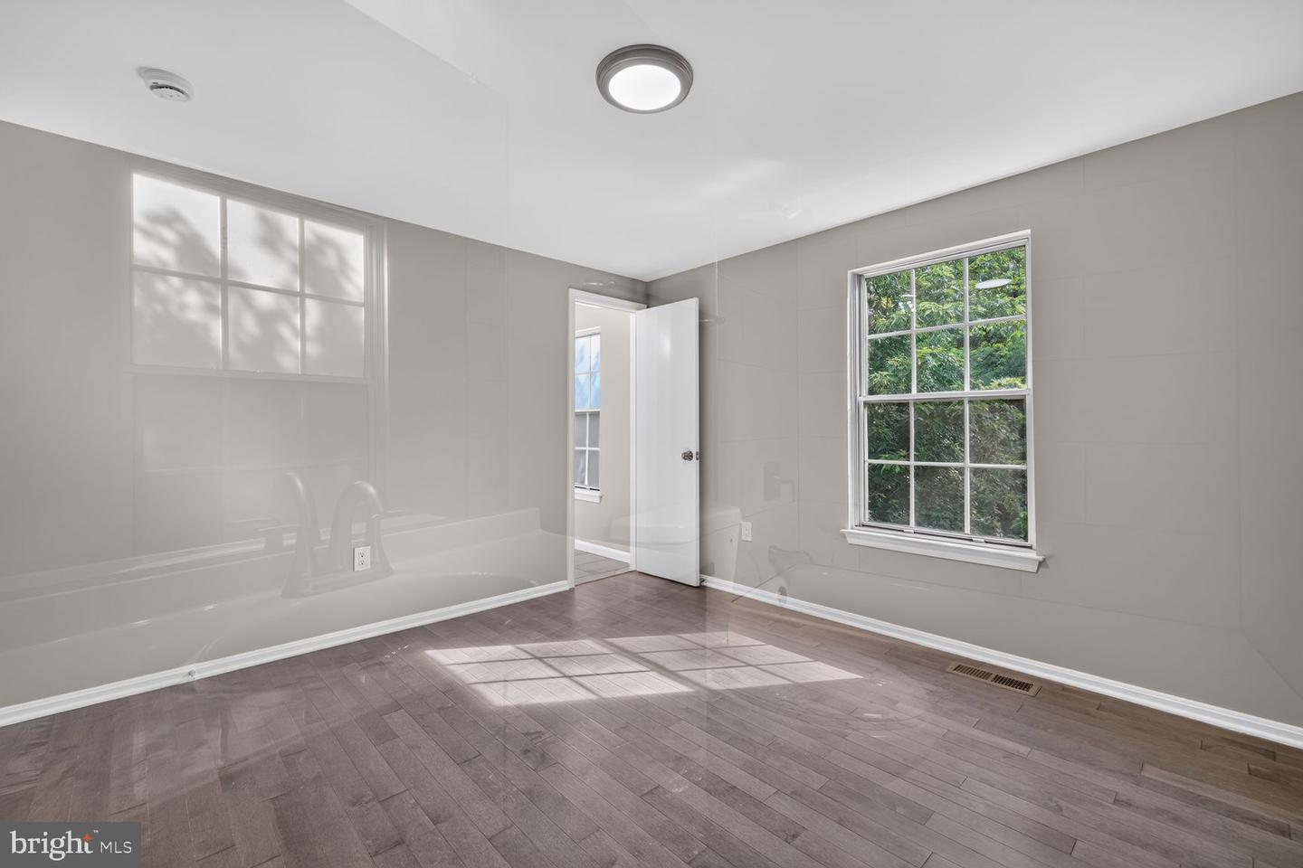 19239 Esmond Ter Property Photo 6