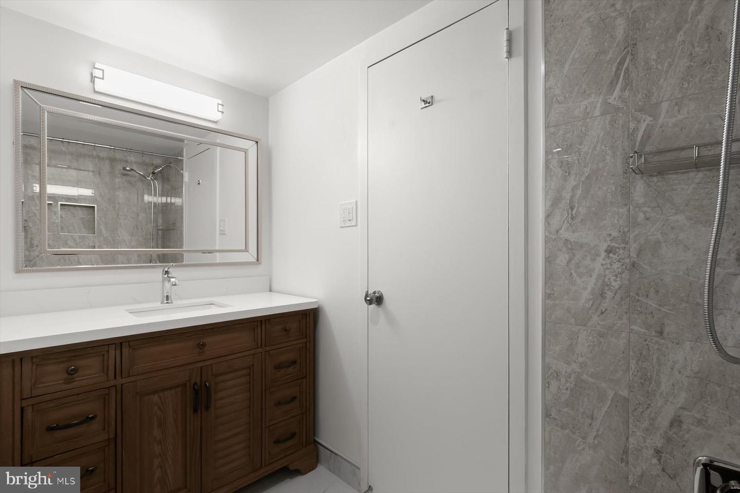 5500 Friendship Blvd #1823n Property Photo 25
