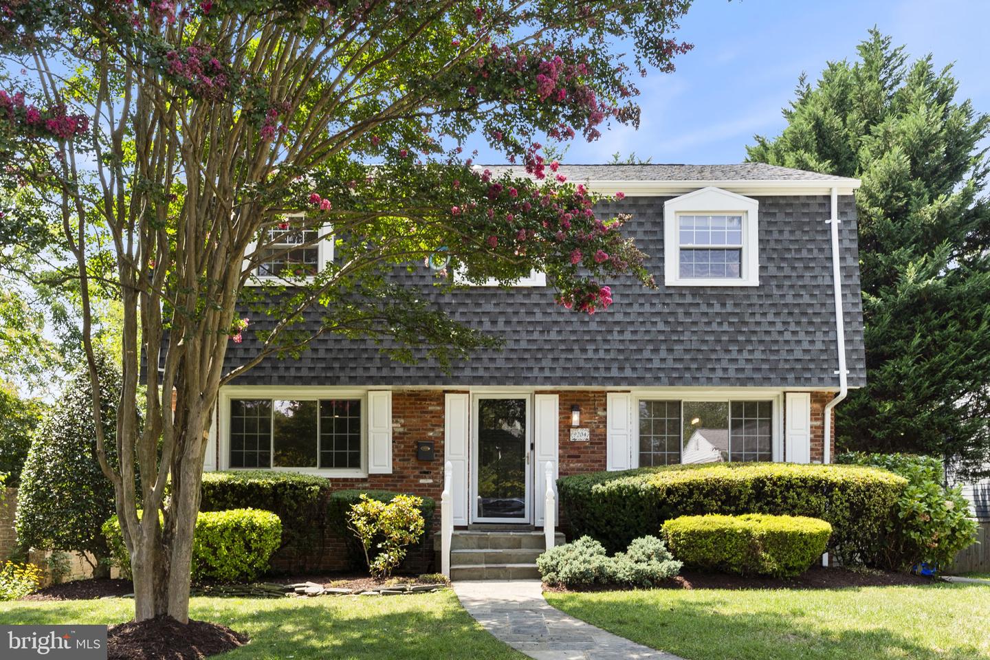 9204 VILLA DR