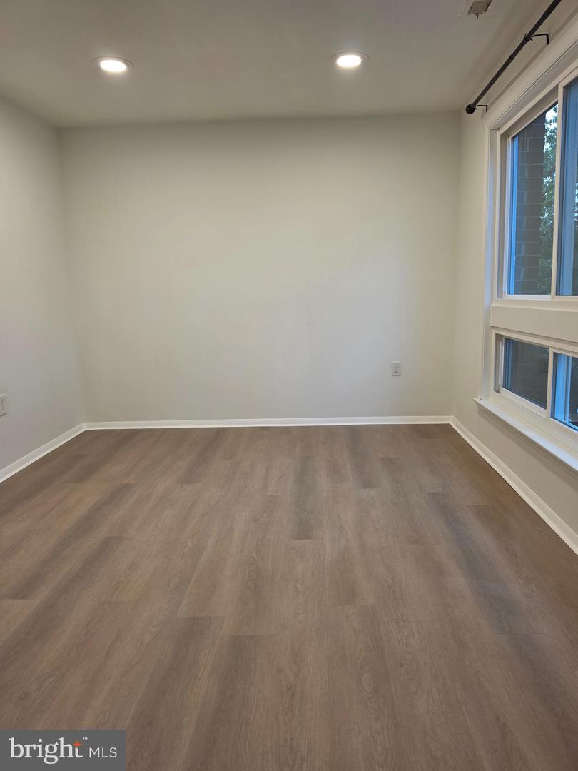 3970 Bel Pre Rd #3970-7 Property Photo 4