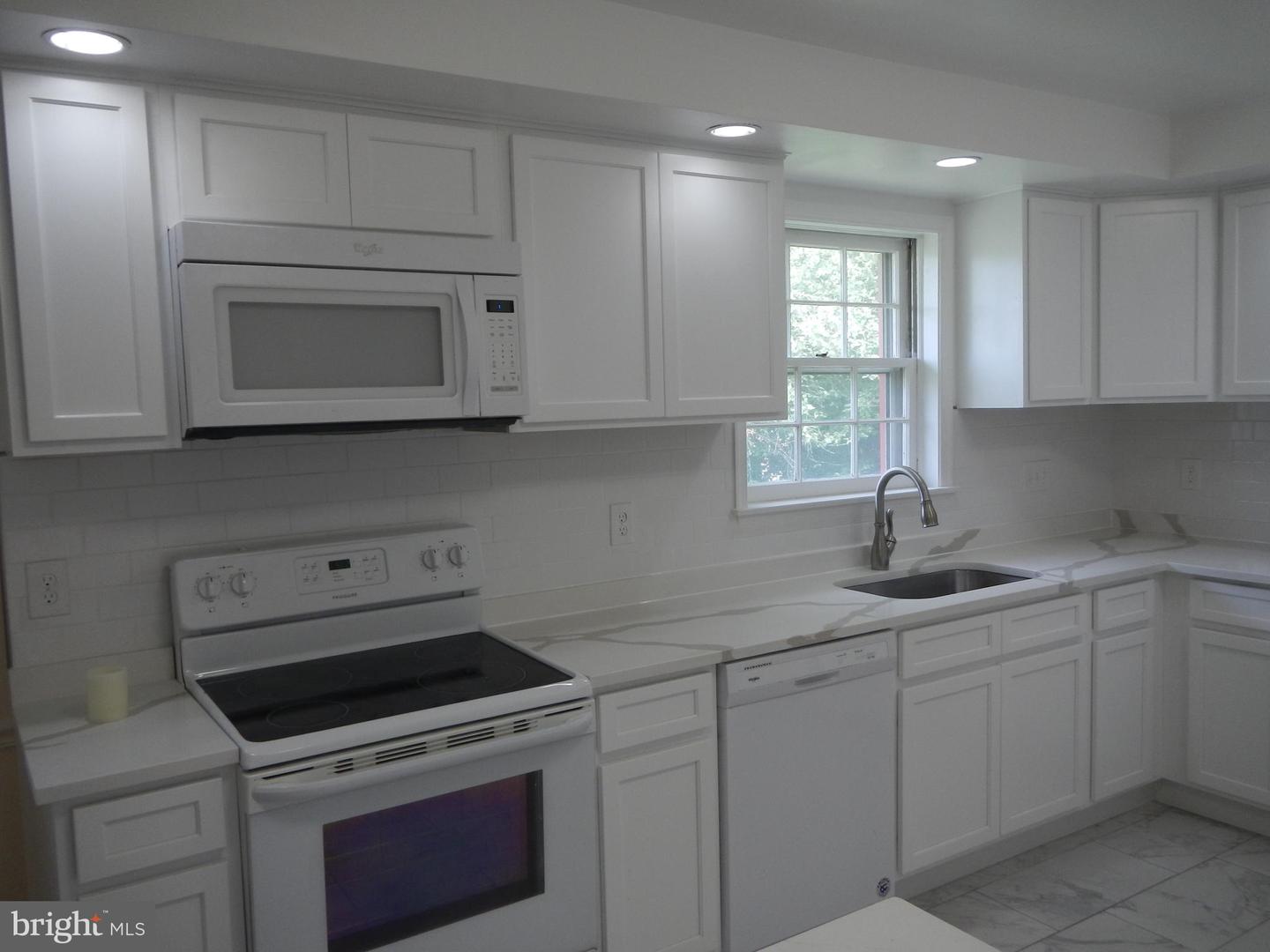9 Stoneyhurst Ct Property Photo 4