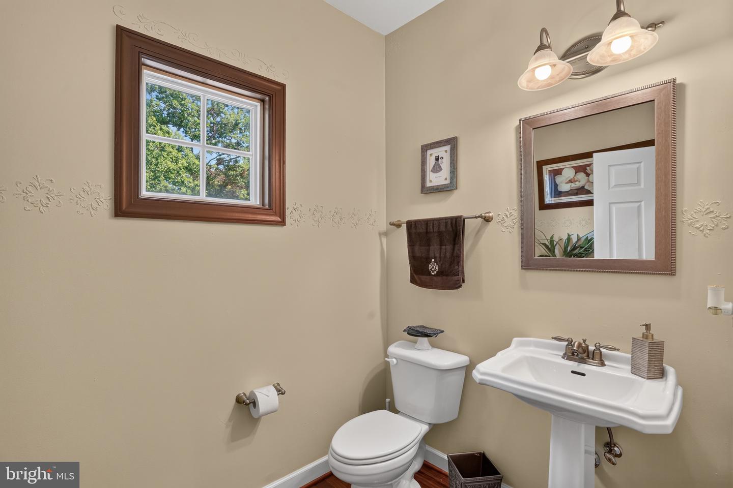 1419 Atwood Rd Property Photo 5