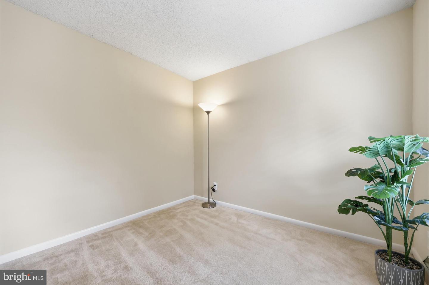 15301 Beaverbrook Ct #92-3g Property Photo 20