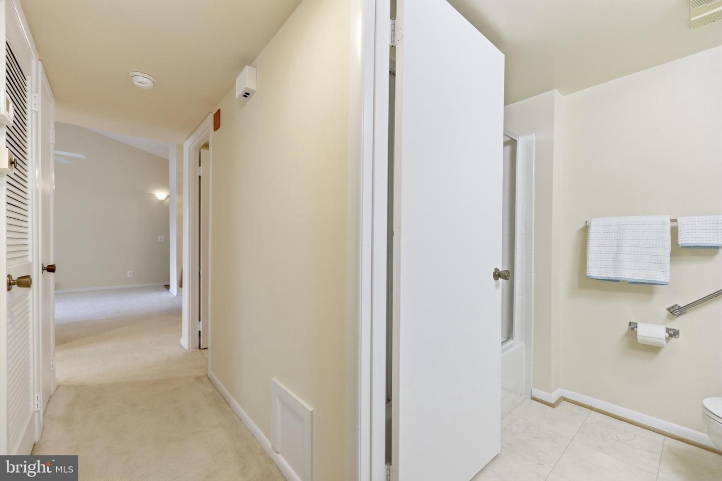 15301 Beaverbrook Ct #92-3g Property Photo 22