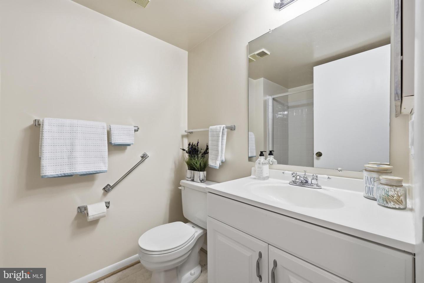 15301 Beaverbrook Ct #92-3g Property Photo 23