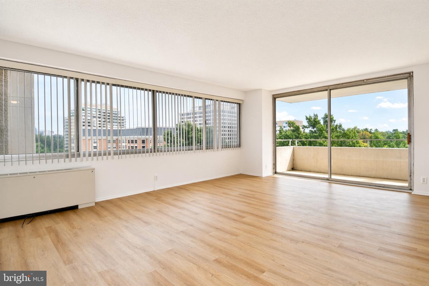 5500 FRIENDSHIP BLVD #1708N Property Photo 1