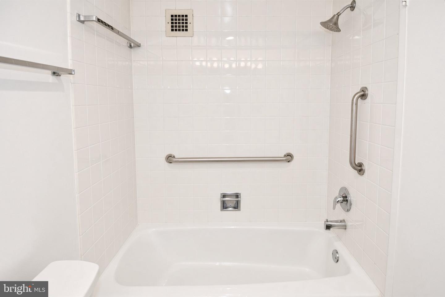 5500 Friendship Blvd #1708n Property Photo 24