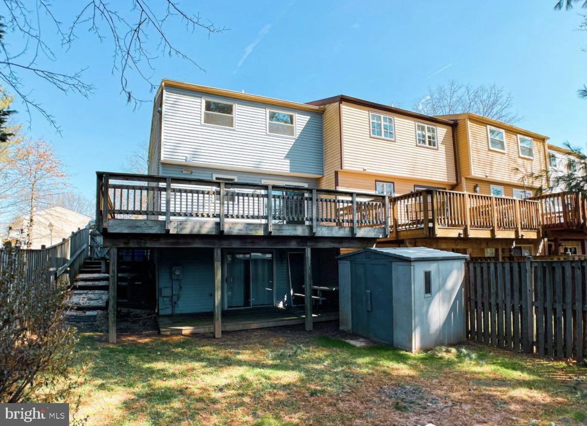 18008 Wagonwheel Ct Property Photo 2