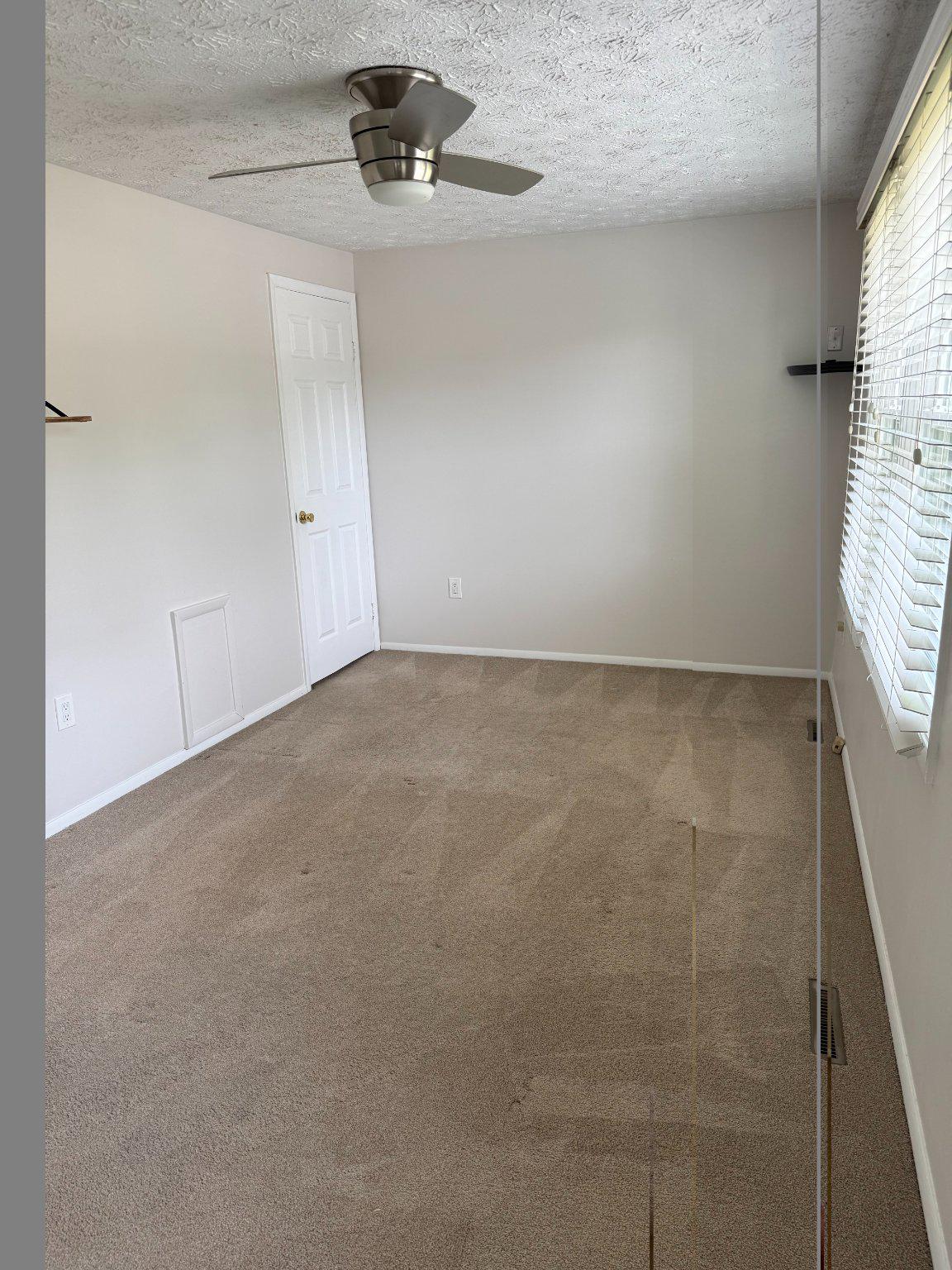 18008 Wagonwheel Ct Property Photo 11