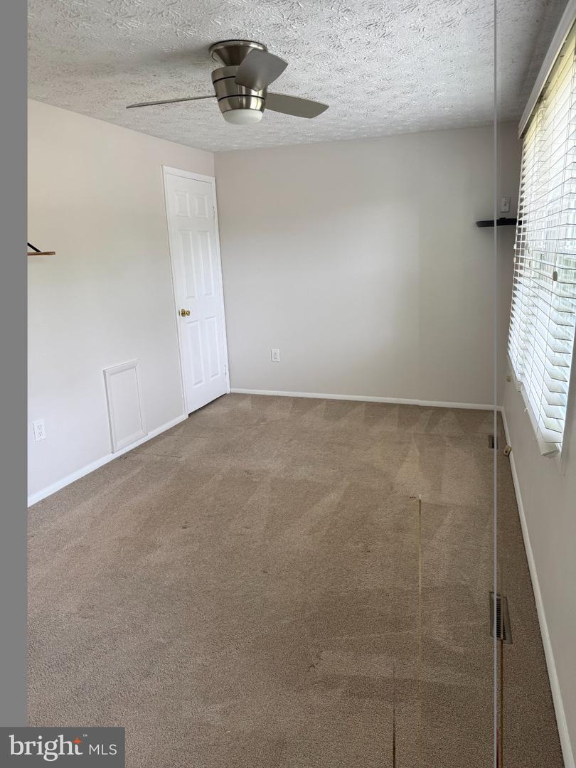 18008 Wagonwheel Ct Property Photo 13