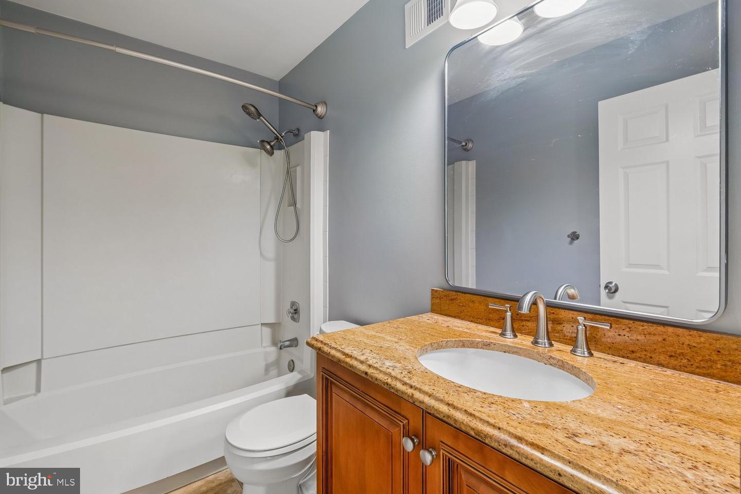 3701 Capulet Ter #3701-4 Property Photo 18