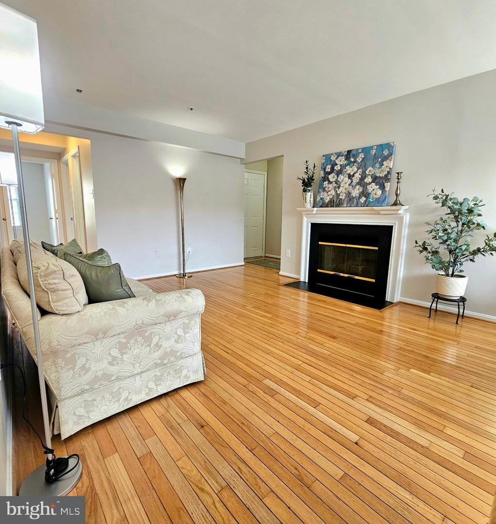 14913 Cleese Ct #4af Property Photo 2
