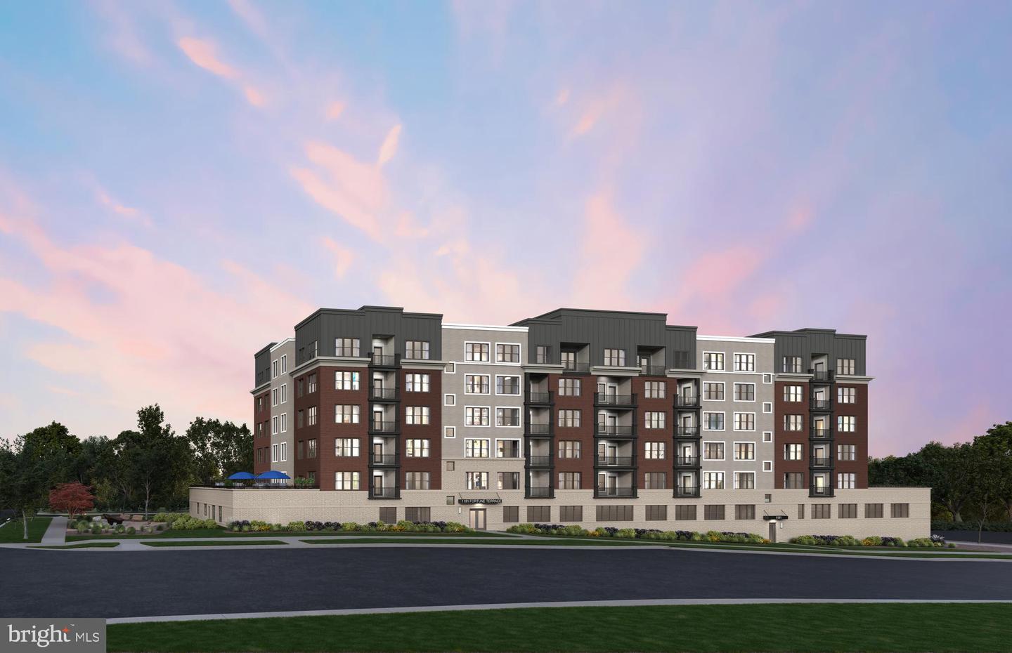 1121 FORTUNE TER #410 Property Photo 1