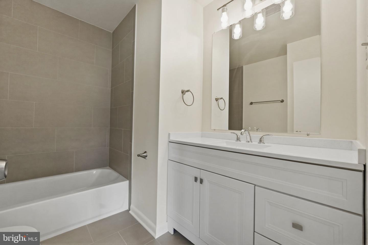 2846 Schoolhouse Cir Property Photo 21