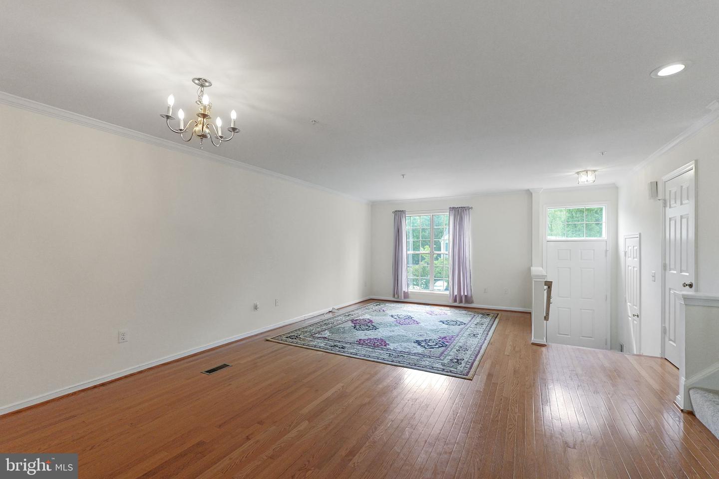 2209 Bear Valley Ter Property Photo 2