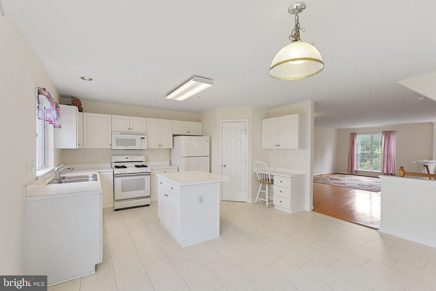 2209 Bear Valley Ter Property Photo 7