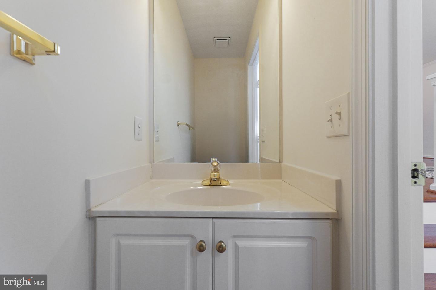 2209 Bear Valley Ter Property Photo 9