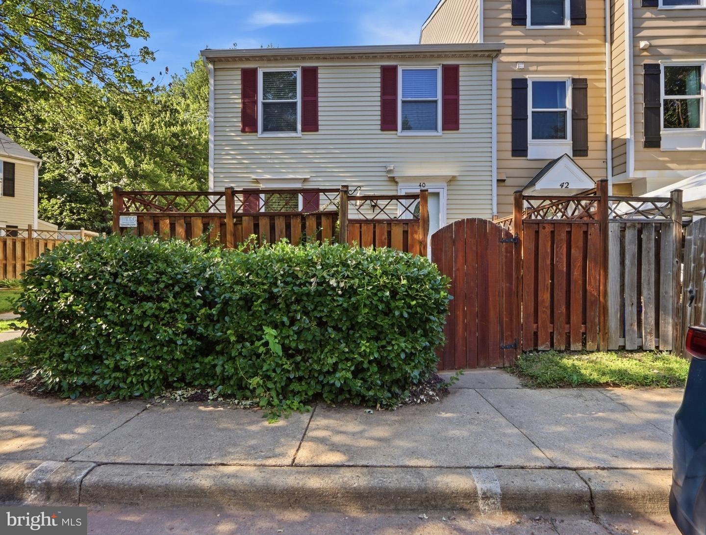 40 Whitechurch Ct Property Photo 1