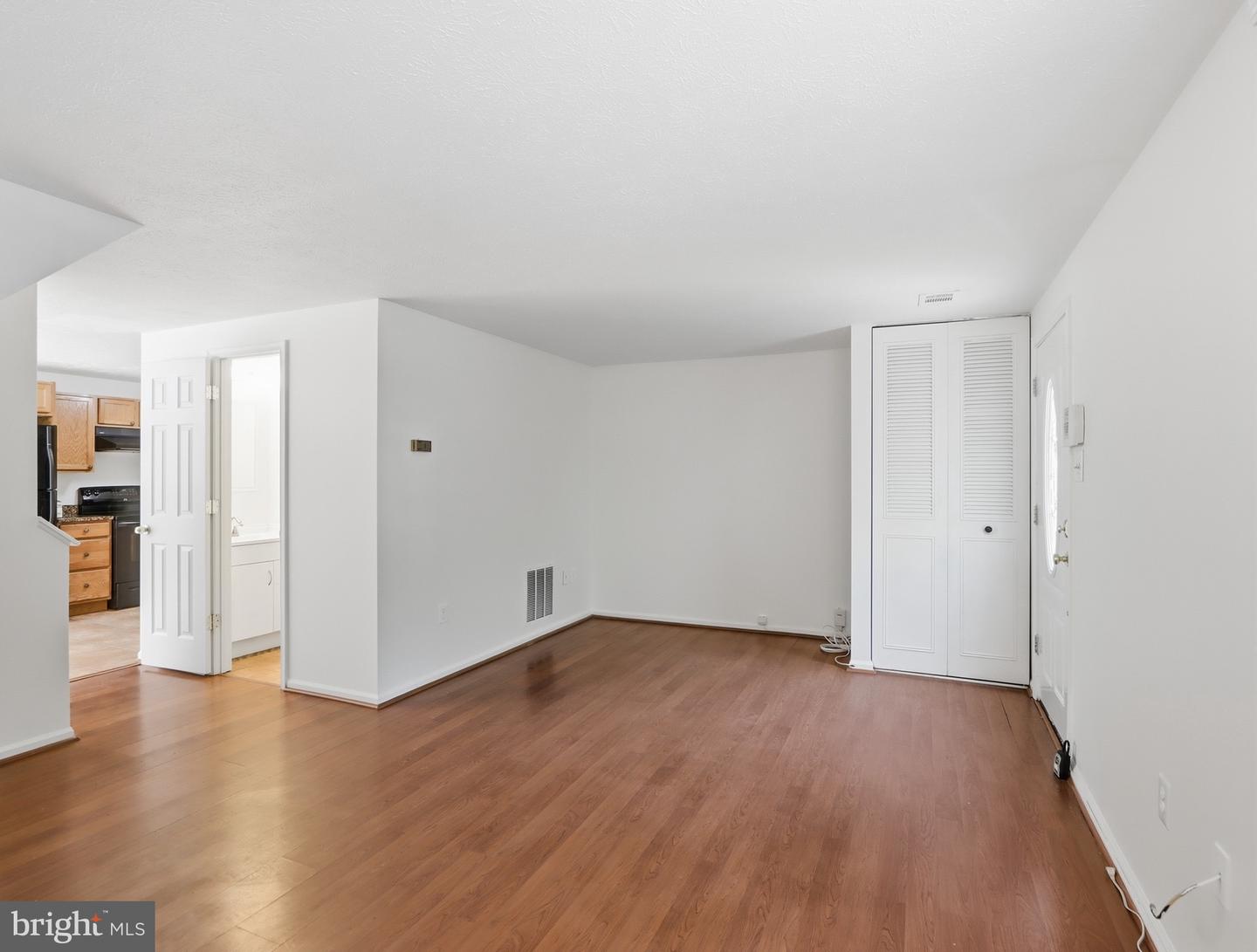 40 Whitechurch Ct Property Photo 6